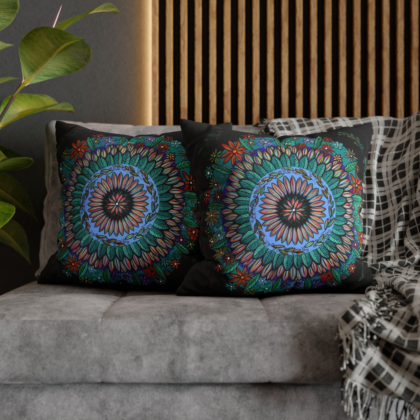 "Mandalavida" Dreamcatcher Pillow Cover