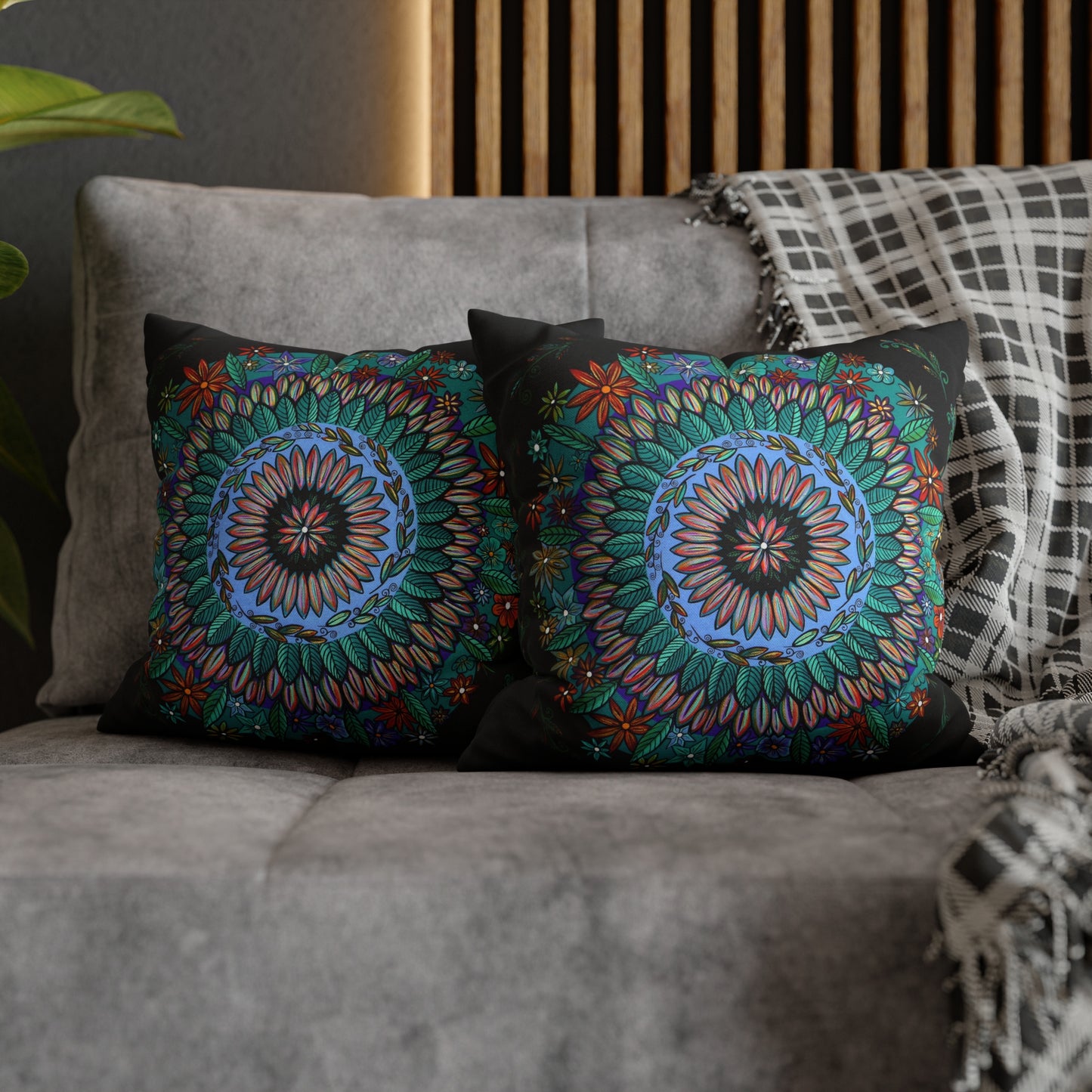 "Mandalavida" Dreamcatcher Pillow Cover