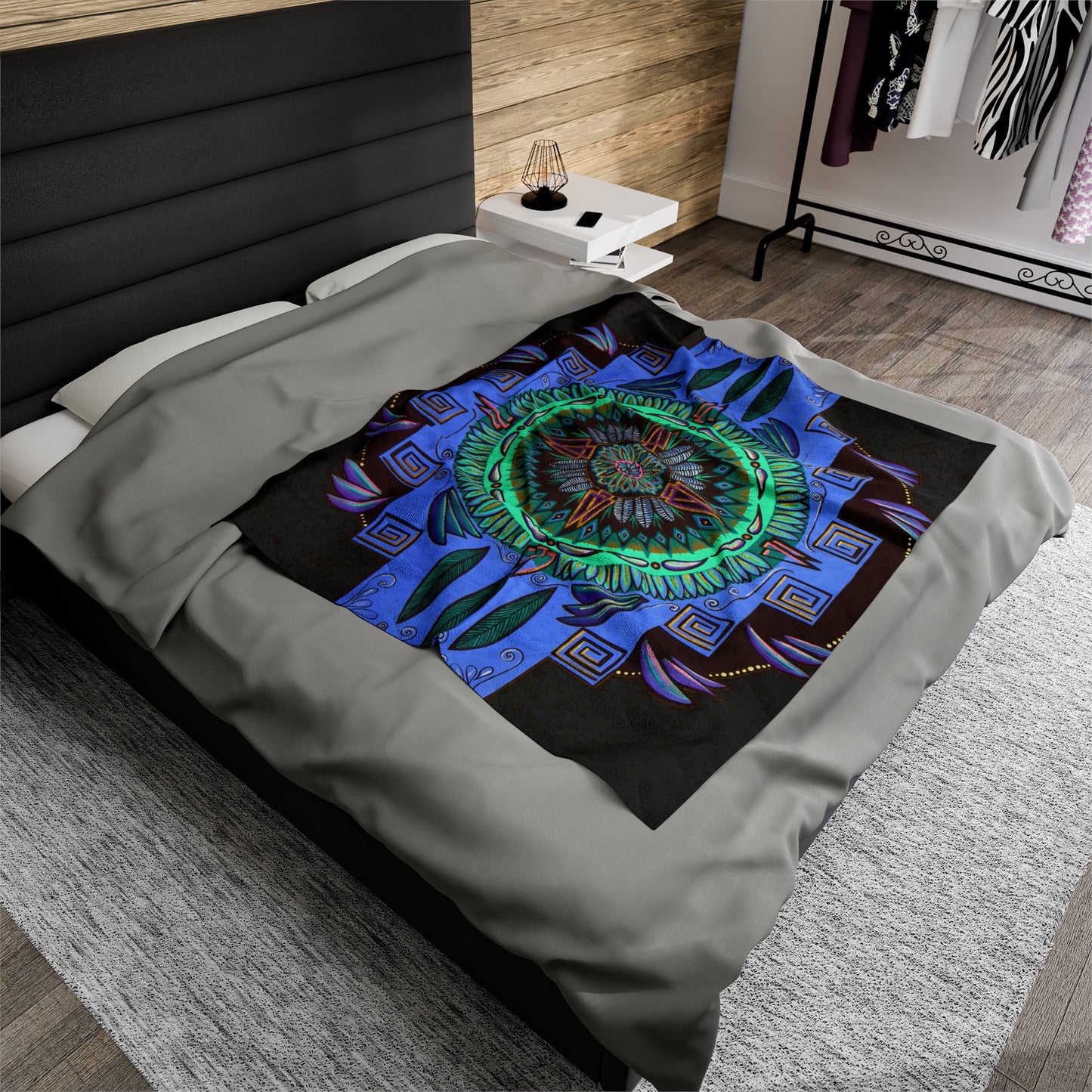 "Plumachakana" Dreamcatcher Blanket