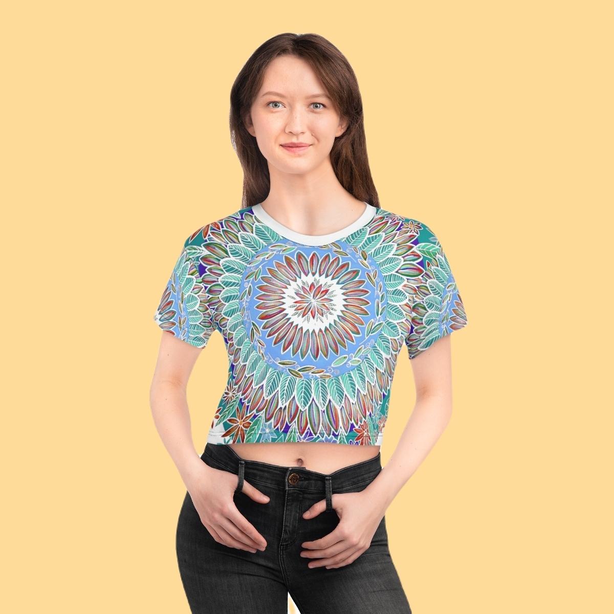 "Mandalavida Blanka" Crop Tee